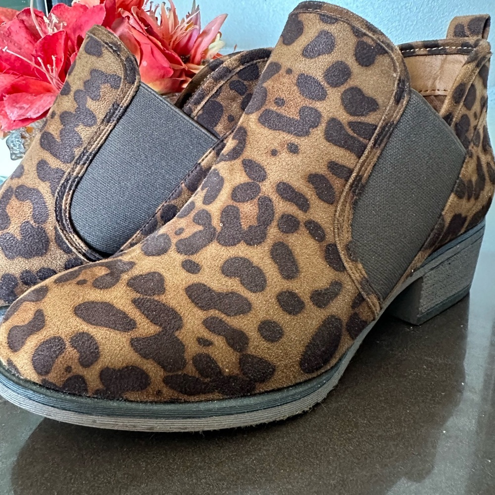 Pierre Dumas leopard print ankle boots